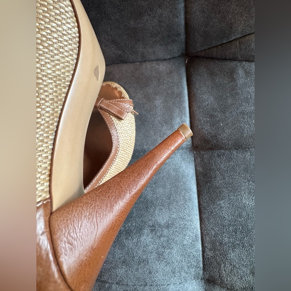 Vintage Moschino Brown and Tan Heels - Picture 9 of 9